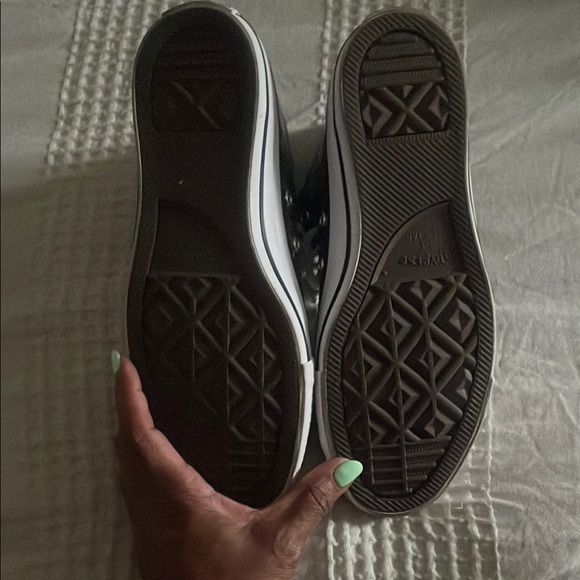 Converse Kids/Womens High-Top Sneakers - Black-multicolored (NWOT) - Picture 5 of 6